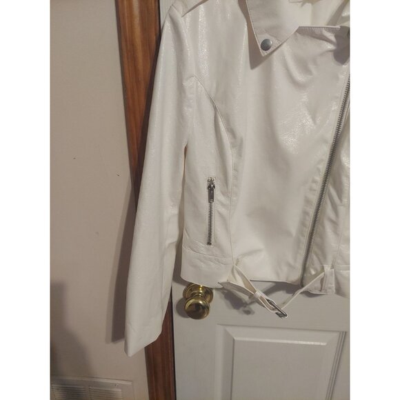 BB DAKOTA It's Electric Moto Jacket Belted Buckle Notch Collar White Size M - Picture 3 of 11